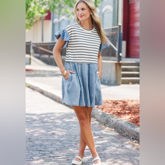 Easel Expected Beauty Cream Striped Dress - Picture 3 of 11